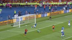 Espagne-Italie: 4-0 par Juan Mata