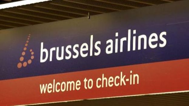 Un steward viré de la compagnie aérienne Brussels Airlines pour avoir mangé trop de biscuits ?