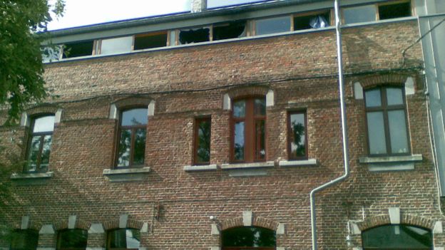 Un incendie a fait un blessé mercredi soir dans les bâtiments de l'asbl La Passerelle à Hannut. Ce jeudi, l'heure est aux constats.