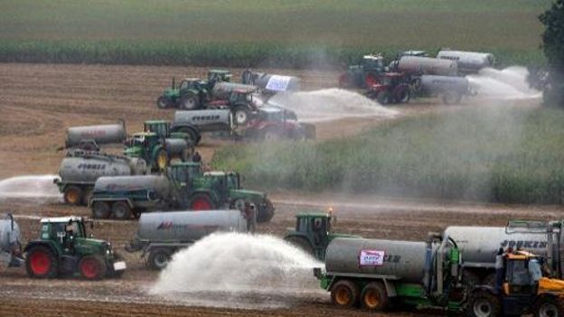 Va-t-on revoir des actions spectaculaires, comme cet épandage de lait sur un champ près de Ciney, en 2009 ?