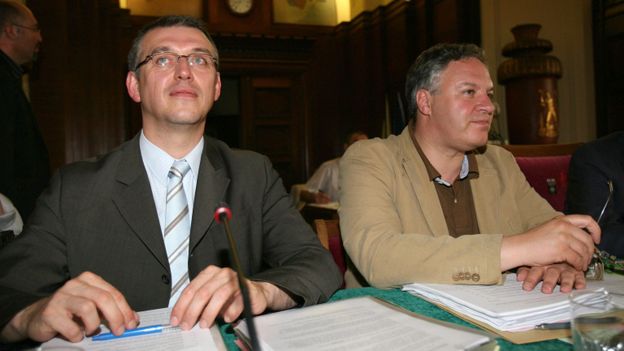 Eric Massin (à gauche) a été désigné pour être proposé comme bourgmestre, aux dépens de Paul Ficheroule (à droite) 