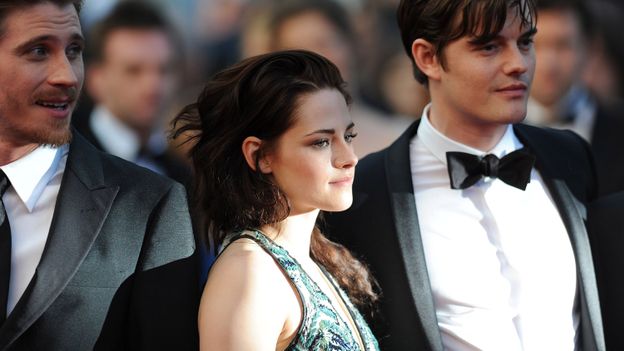 Kristen Stewart, entre Sam Riley et Danny Morgan, à la présentation de "Sur la route"