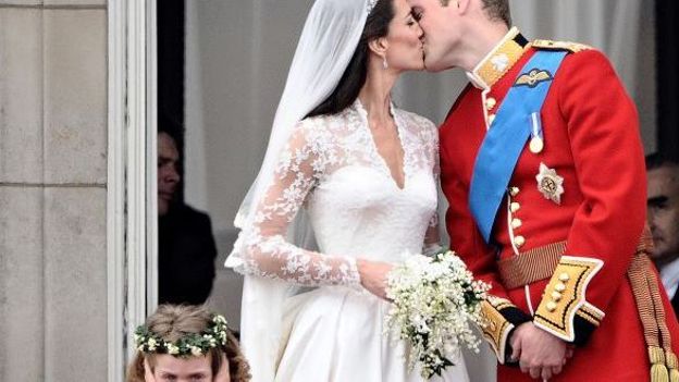 La princesse Kate, symbole de la famille royale britannique "exposée" dans la presse irlandaise