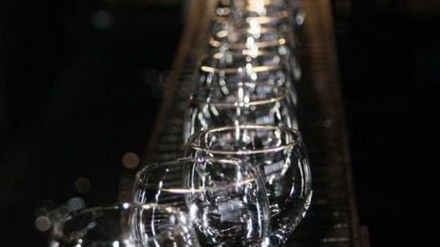La ligne de production des verres est arrêtée