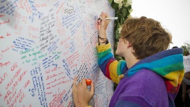 Messages d'hommage et de soutien aux victimes du Pukkelpop