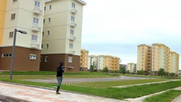 Quelques-une des tours de Nova Cidade de Kilamba en Angola