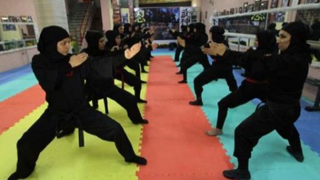 En Iran, les femmes s'émancipent. Au point de refuser parfois les injonctions des religieux...