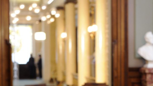 La réforme de l'Etat poursuit son destin parlementaire 