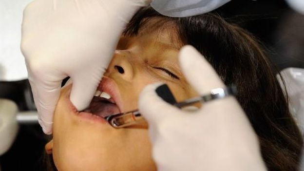 Une piqûre chez le dentiste