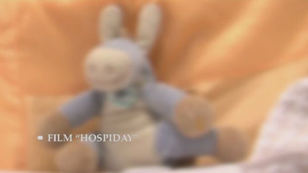 Ce petit film sert aussi à rassurer les parents, parfois aussi inquiets que leur enfant