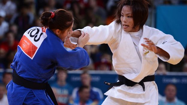 Matsumoto, ici en blanc, apporte au Japon son premier titre