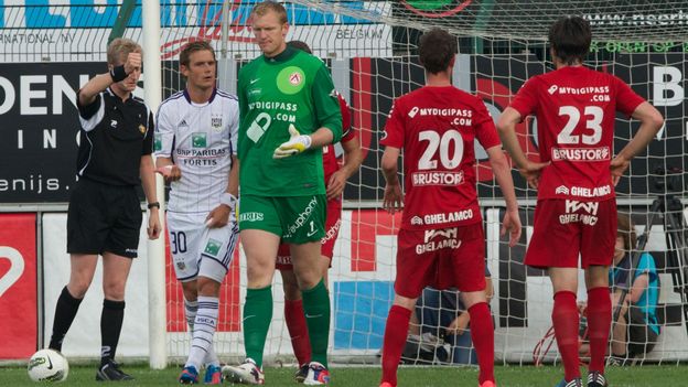 Kristof Van Hout exclu contre Anderlecht