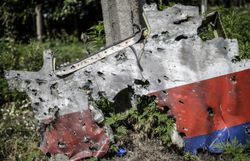 MH17: des petits impacts suspects découverts sur le fuselage du Boeing