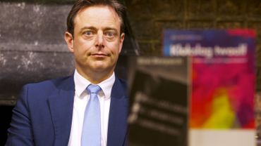 Bart De Wever: "Nous avons autorisé la mauvaise sorte de migrants en masse" Bart De Wever: "Nous avons autorisé la mauvaise sorte de migrants en masse"