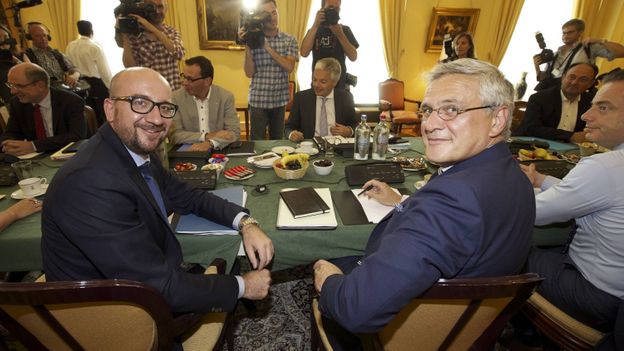 Coalition suédoise: les négociations se poursuivent, le budget à l'agenda