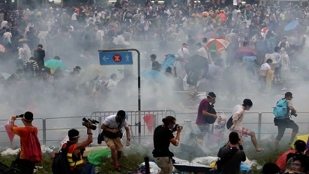 Hong Kong: des dizaines de milliers de manifestants prodémocratie