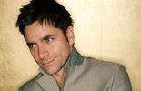 Necessary Roughness : John Stamos rejoint la série
