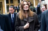 123 François Hollande traité de "pingouin" dans une chanson de Carla Bruni? 