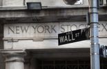Wall Street à son plus bas depuis janvier, démoralisée par Facebook