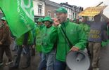 123 Mons : les syndicalistes devant la Banque Nationale
