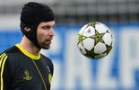 Cech à Anzhi et Courtois à Chelsea?