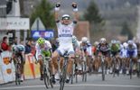 Kittel facile, Viviani leader, Bouhanni abandonne