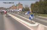 Paris-Roubaix: la terrible chute d'Offredo (vidéo)