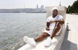 Mpenza quitte le Neftchi Bakou