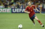 123 Iniesta meilleur joueur de l'Euro