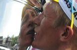 L'UCI ouvre une enquête sur Vinokourov