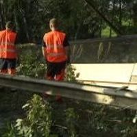 Le car s'est arrêté dans le bas côté