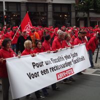 "Marée rouge" à Bruxelles pour défendre la justice sociale