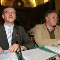Eric Massin (à gauche) a été désigné pour être proposé comme bourgmestre, aux dépens de Paul Ficheroule (à droite) 
