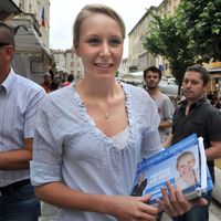 Marion Maréchal-Le Pen, la candidate FN, est élue et sera, à 22 ans, la benjamine de l'Assemblée