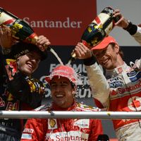 Fernando Alonso au centre