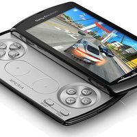 Le smartphone Sony Xperia Play, téléphone et console de jeu