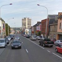 Le magasin IDCOR est situé sur la route de Philippeville. 