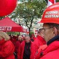 "Marée rouge" à Bruxelles pour défendre la justice sociale