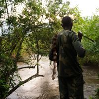 Un rebelle du M23 près du village de Mabenga en RDC