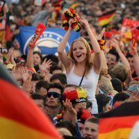 Euro 2012 : le spectacle est aussi en tribune