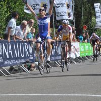 Le vainqueur du jour : Get-Jan Bosman devant le Liégeois Loïc Vliegen