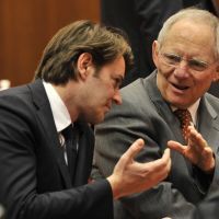 Le français Baroin ne sera plus aux côtés de son homologue allemand Schauble lors de la réunion ecofin du lundi 14 mai, pour cause de transition en France