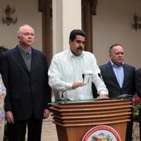 Le vice-président Nicolas Maduro explique lors d'une conférence de presse que le processus post-opératoire de Hugo Chavez sera "complexe et difficile"
