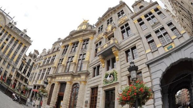 En 2008, l'îlot côté Maison des Brasseurs avait été restauré. 2012 voit le tour des maisons n° 20 à 28.